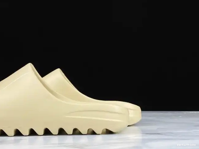 Adidas Yeezy FW6345 Slide Bone 0517